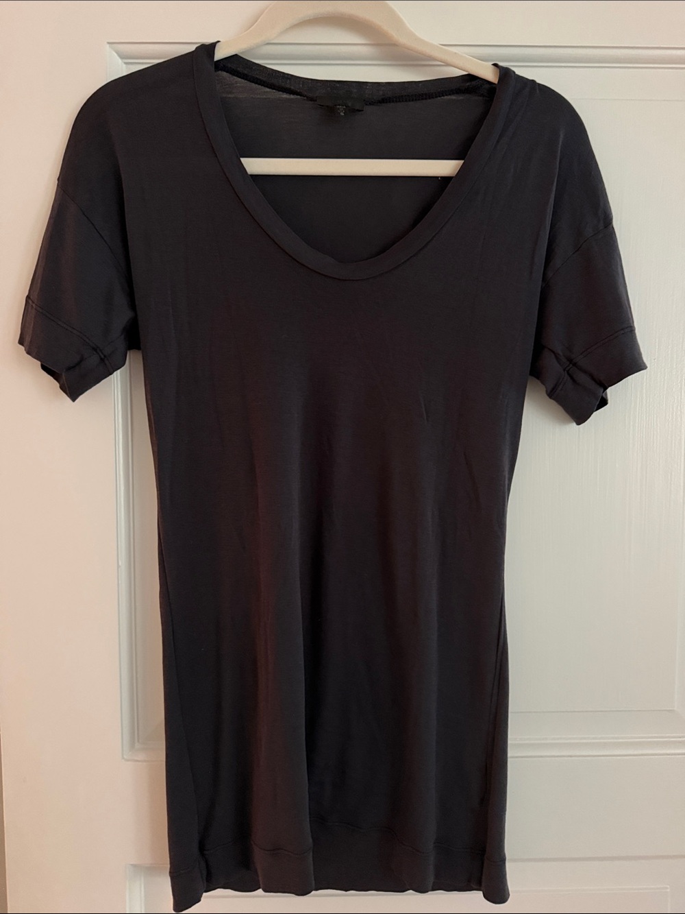 Women's Black Short-Sleeve V-Neck Tee